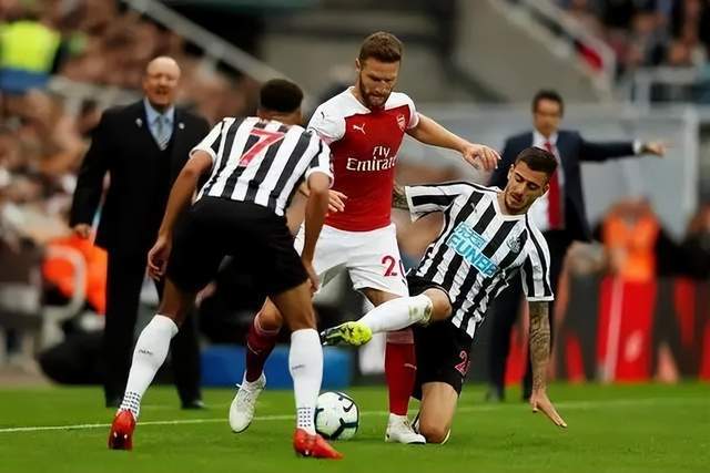 东部第二当家中锋恢复受阻 预计缺席赛季初段